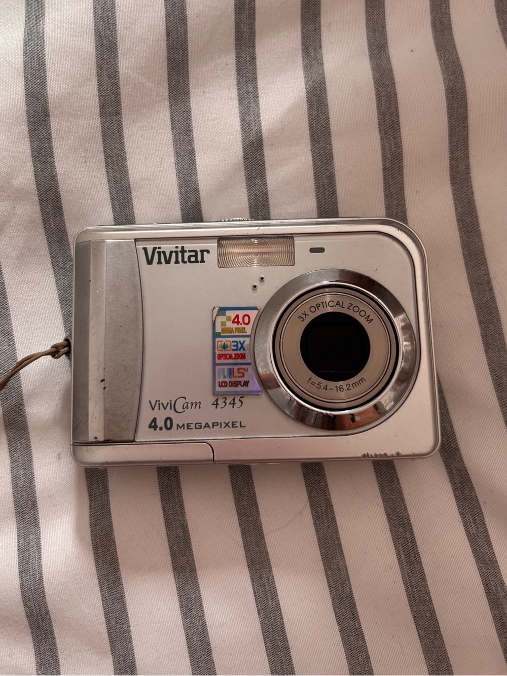 Vivitar ViviCam 4345 4.0MP Digital Camera in Silver